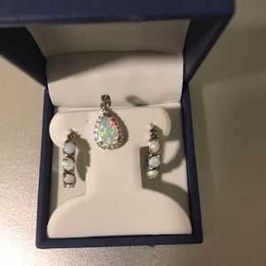 Lab created Opal set